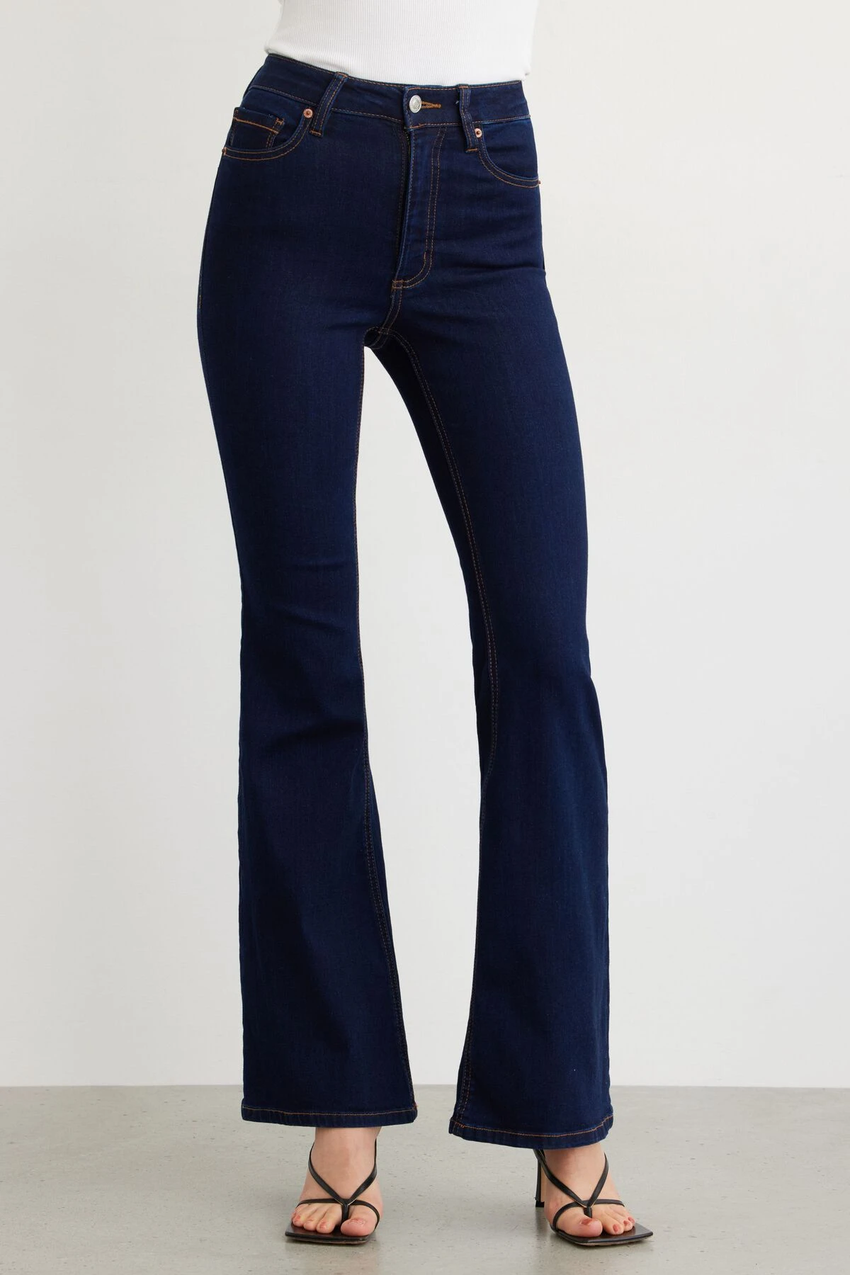 Dynamite Hailey Flared Jeans In Night Tide - Indigo Dark Blue - Image 2