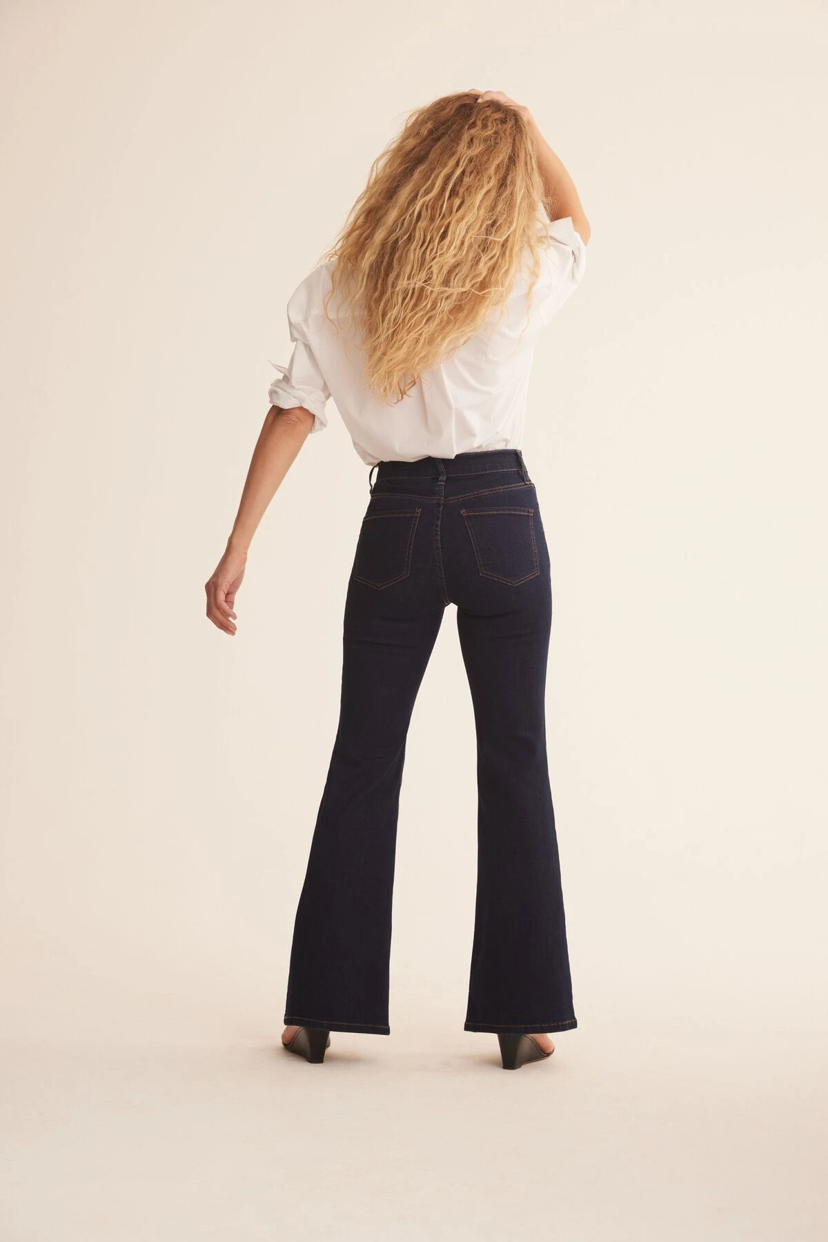 Dynamite Hailey Flared Jeans In Night Tide - Indigo Dark Blue - Image 5