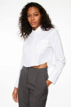 Dynamite Cropped Poplin Button Up Shirt In Optic White