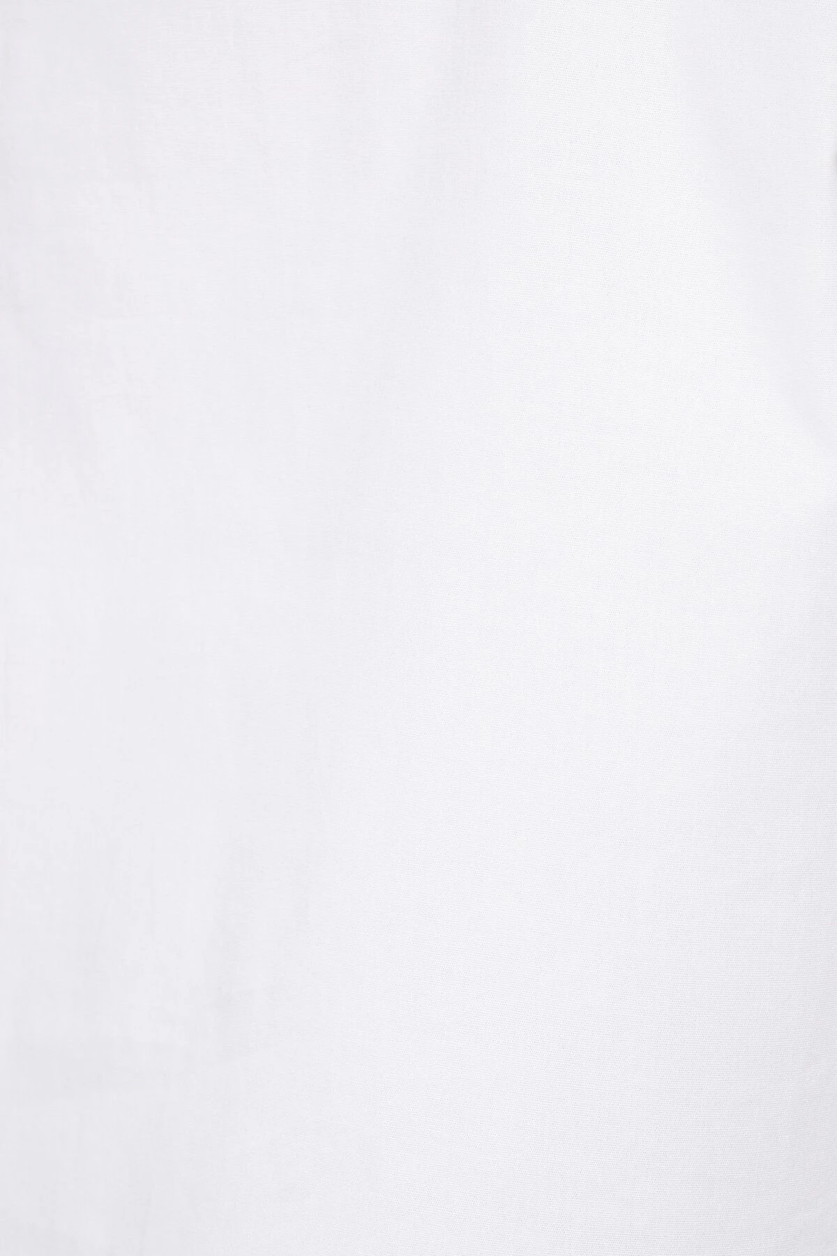 Dynamite Cropped Poplin Button Up Shirt In Optic White - Image 4