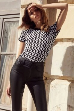 Dynamite Jacquard Short Sleeve T-Shirt In Black & White Geometric Print