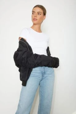 Dynamite Ginnie Sculpt Crew Neck Tee In Bright White