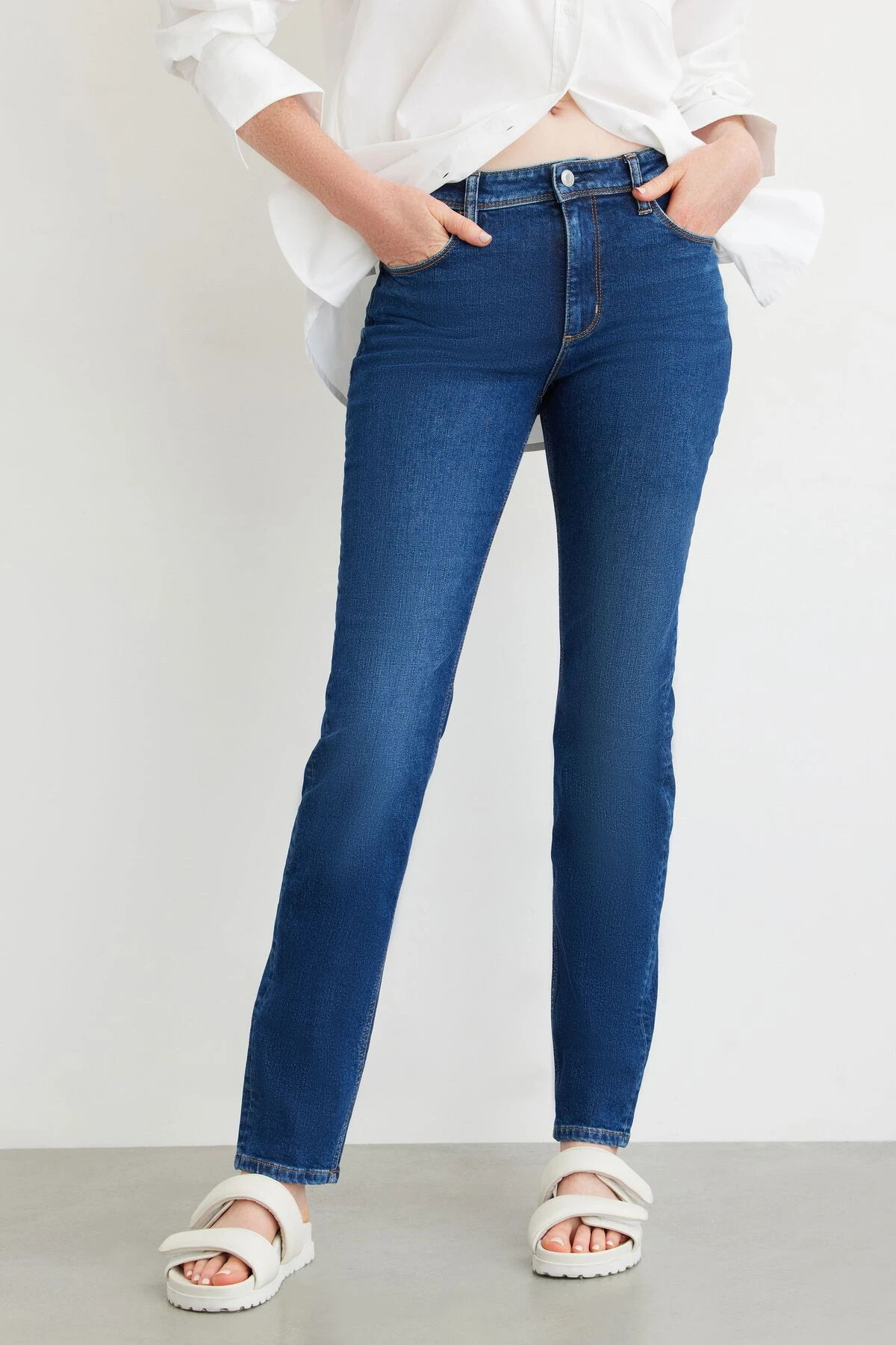 Dynamite Liya Mid-Rise Slim Jeans In Secret Cove - Dark Indigo - Image 2