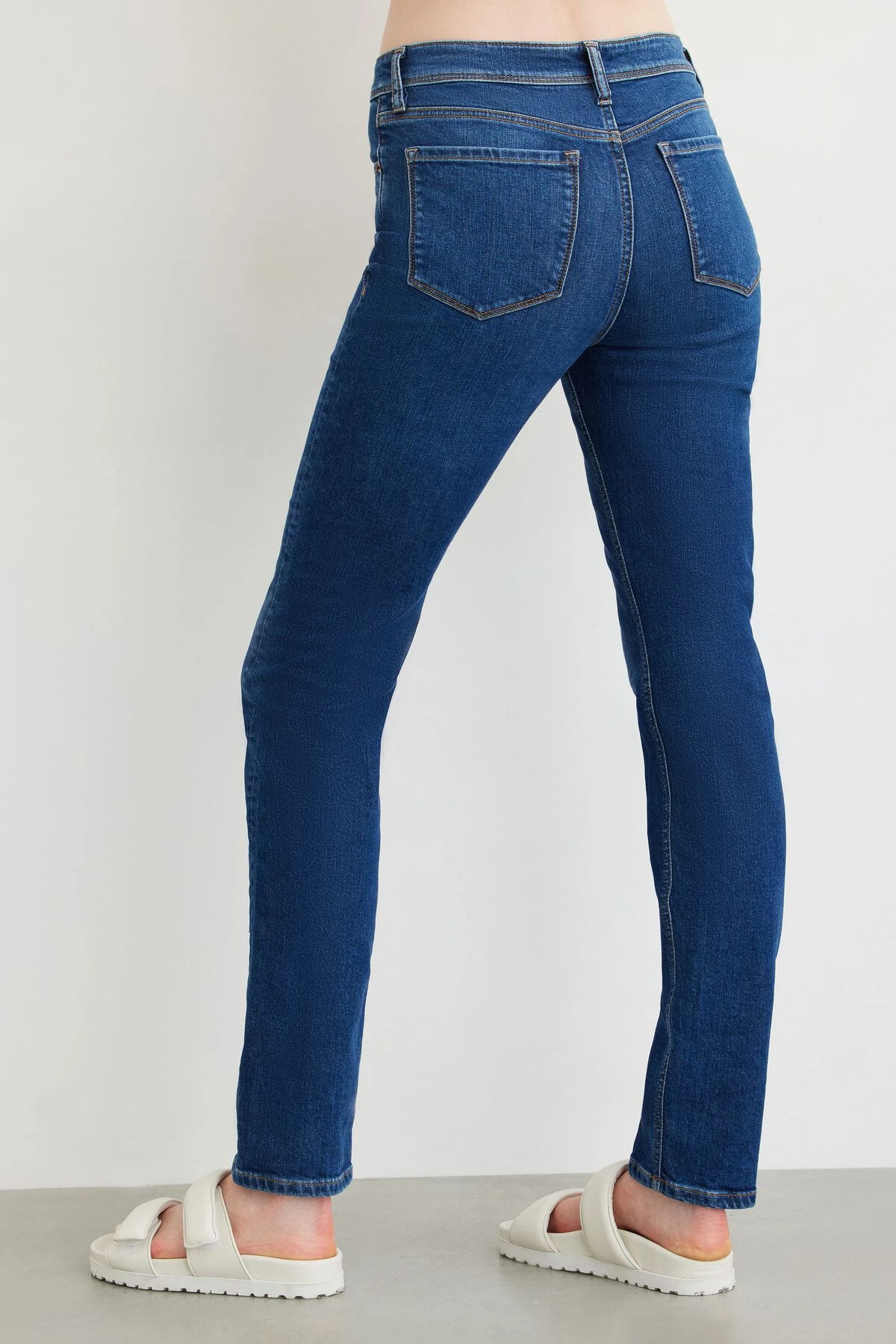 Dynamite Liya Mid-Rise Slim Jeans In Secret Cove - Dark Indigo - Image 4