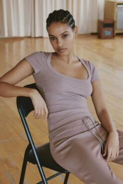 Dynamite Aurelia Scoop Neck Tee In Cinder Beige