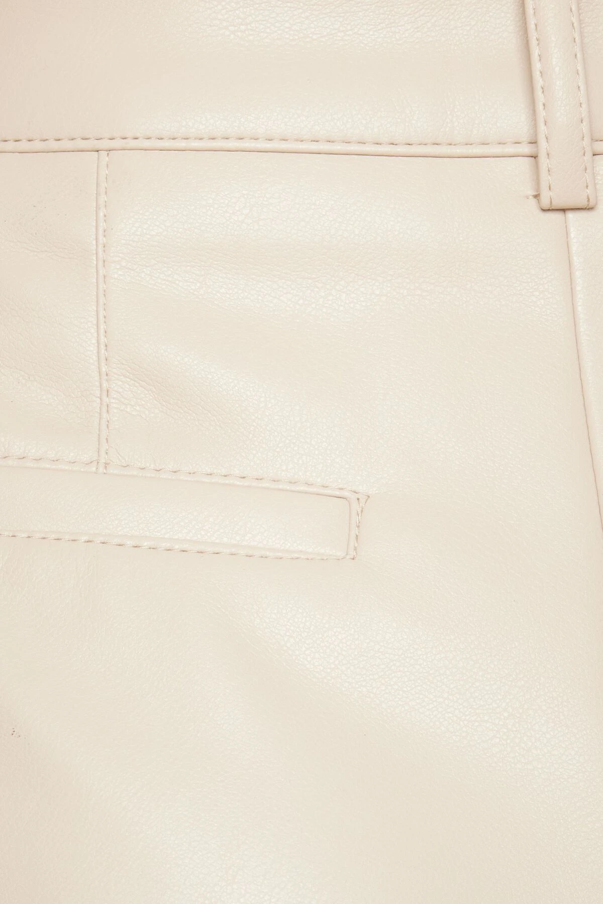 Dynamite Faux Leather Shorts In Natural Gray - Image 4