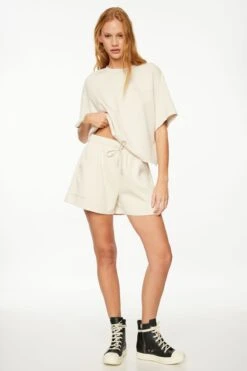 Dynamite Scuba Shorts In Rainy Day Beige