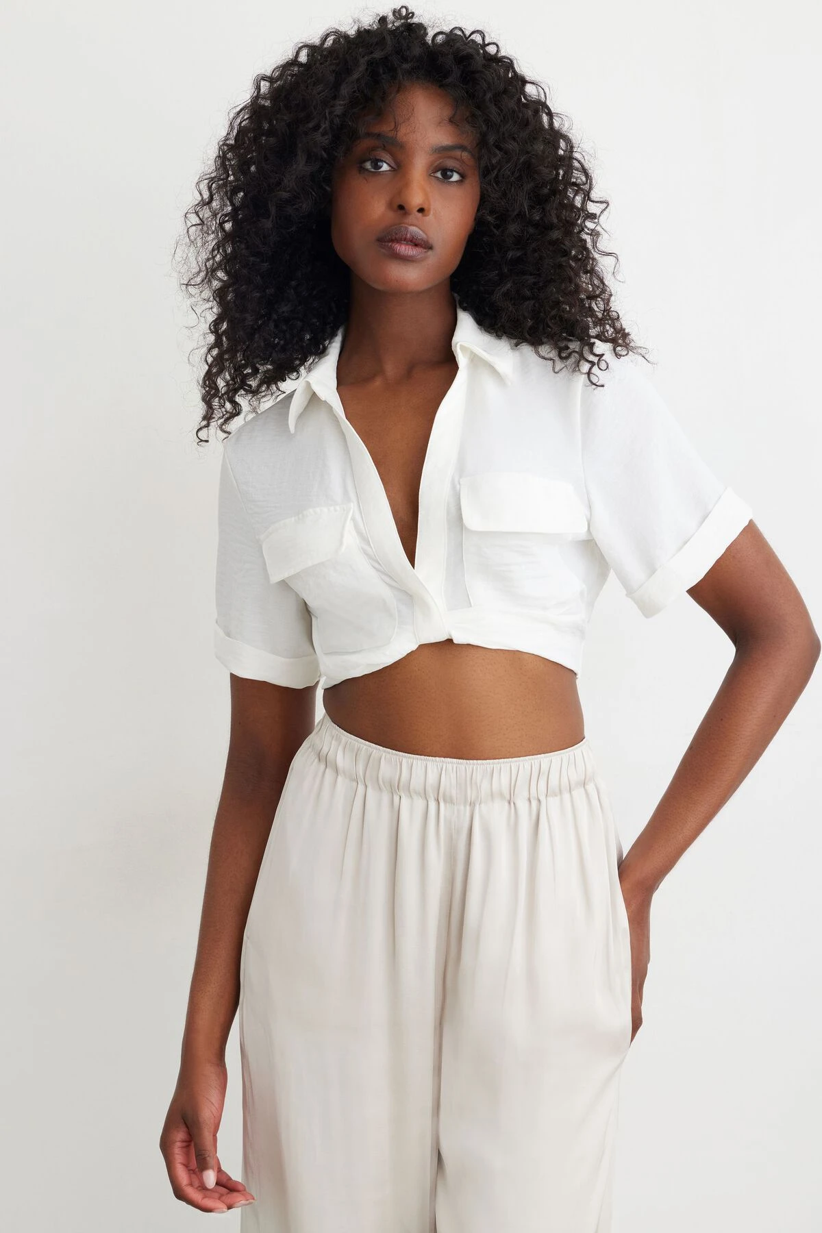 Dynamite Twist Front Cropped Top In Bright White - Image 2