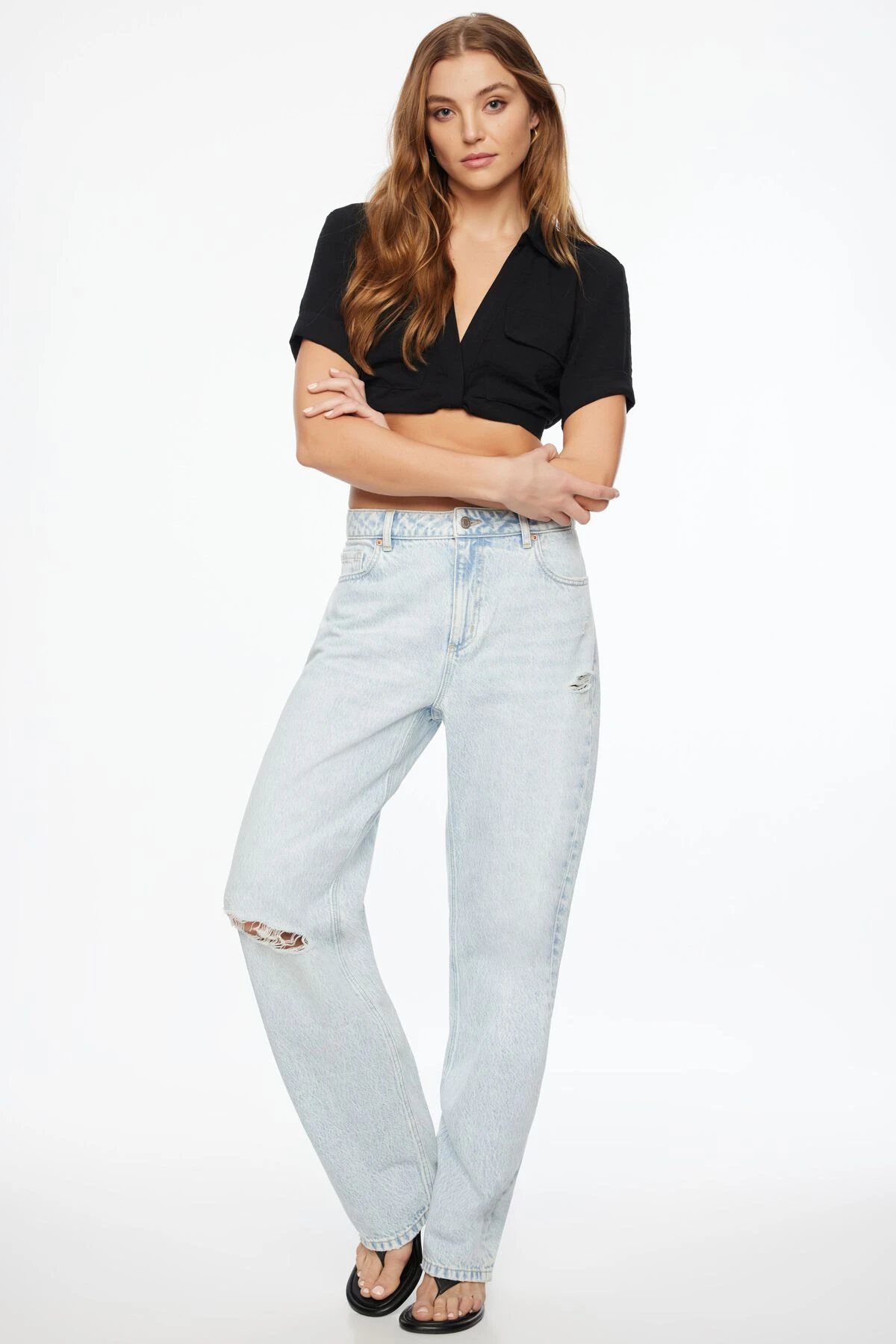 Dynamite Twist Front Cropped Top In Jet Black - Image 3