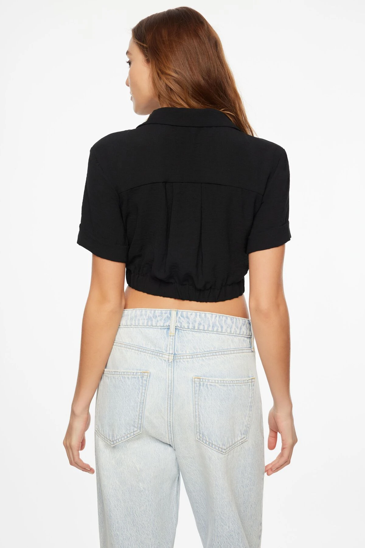 Dynamite Twist Front Cropped Top In Jet Black - Image 4