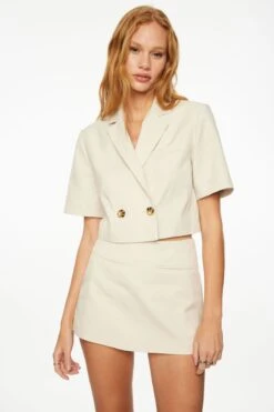 Dynamite Kelsey Short Sleeve Cropped Blazer In Rainy Day Beige