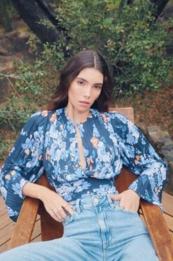 Dynamite Eloise Long Sleeve Pleated Blouse In Blue Flower Print