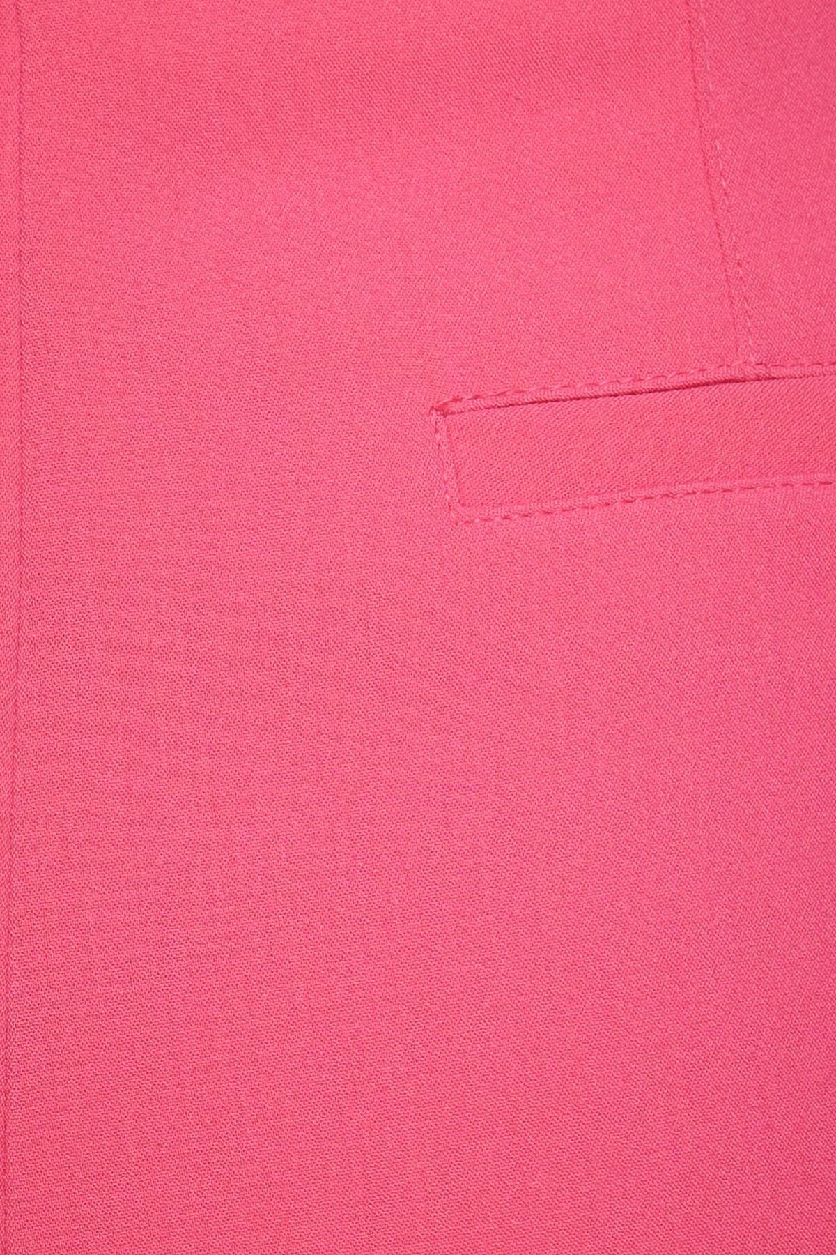 Dynamite Farryn Structured Shorts In Fandango Pink - Image 5
