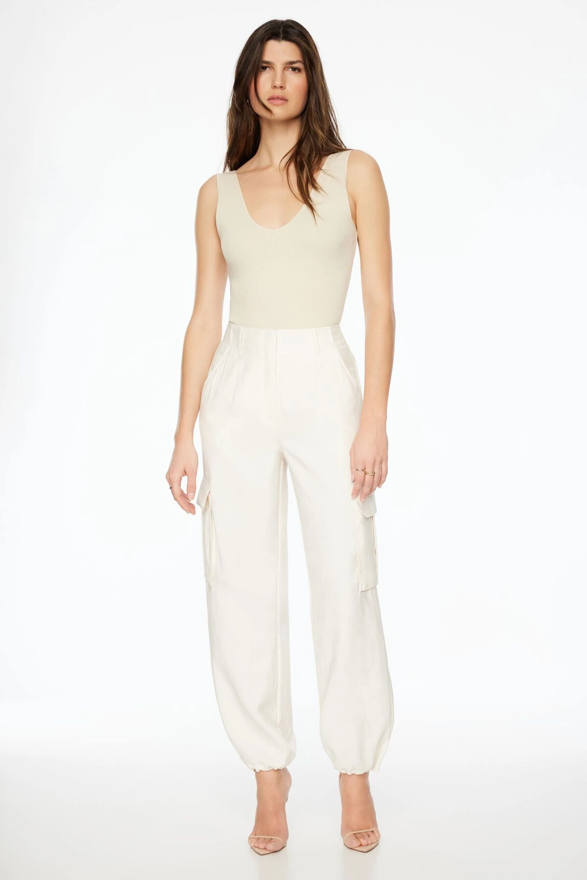 Dynamite Seamless V-Neck Bodysuit In Rainy Day Beige - Image 2