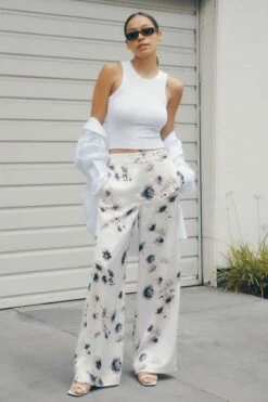 Dynamite Heidi Printed Satin Wide Leg Pants In Pink Daisy