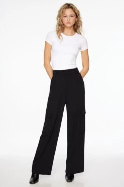 Dynamite Gemma Wide Leg Cargo Pants In Jet Black