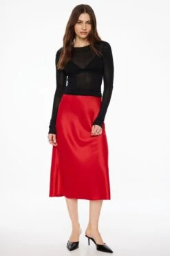 Dynamite Melody Satin Slip Midi Skirt In Fiesta Red