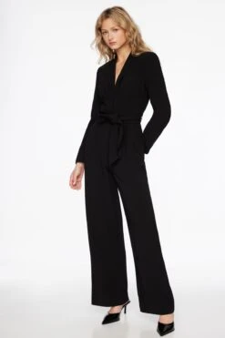 Dynamite Rania Belted Blazer Jumpsuit In Jet Black