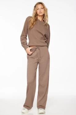 Dynamite Straight Leg Jogger Pants In Deep Taupe