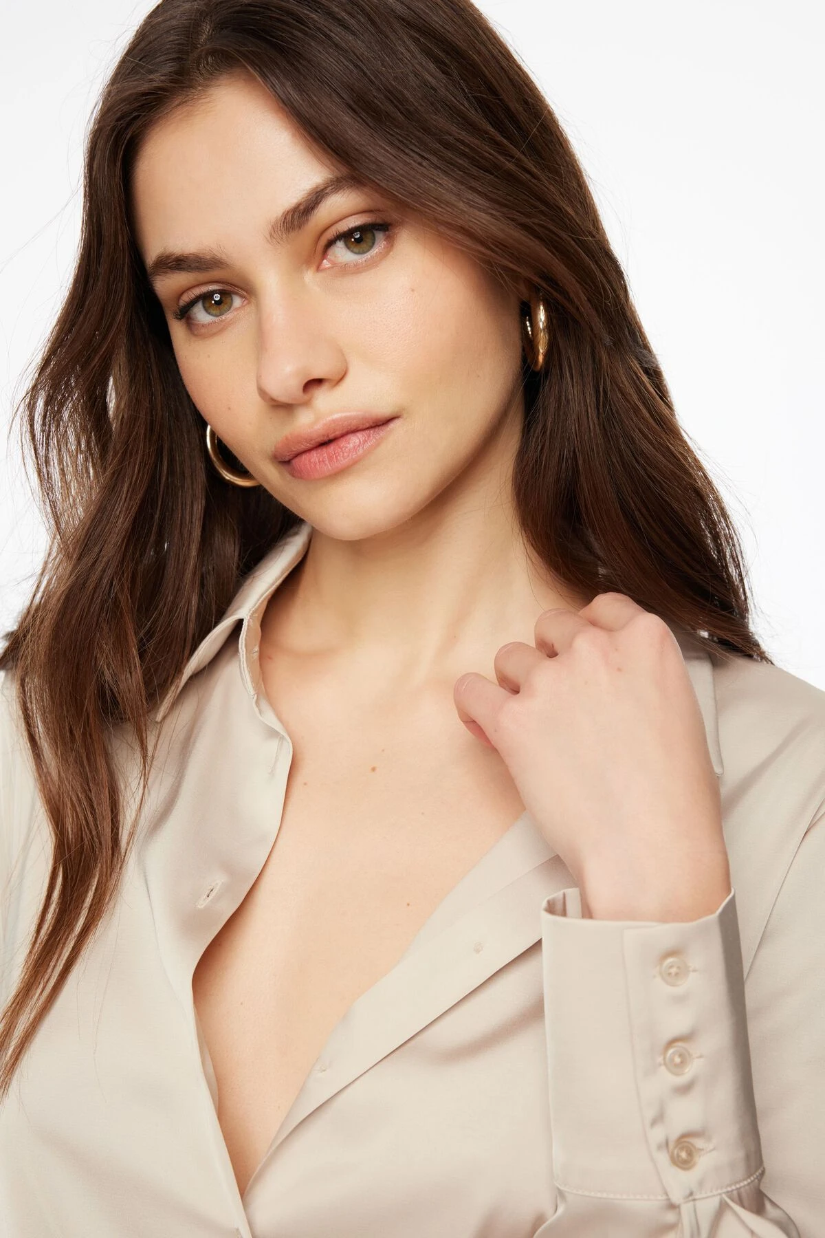 Dynamite Matisse Slim Satin Button Up Shirt In Polished Pearl Beige - Image 4