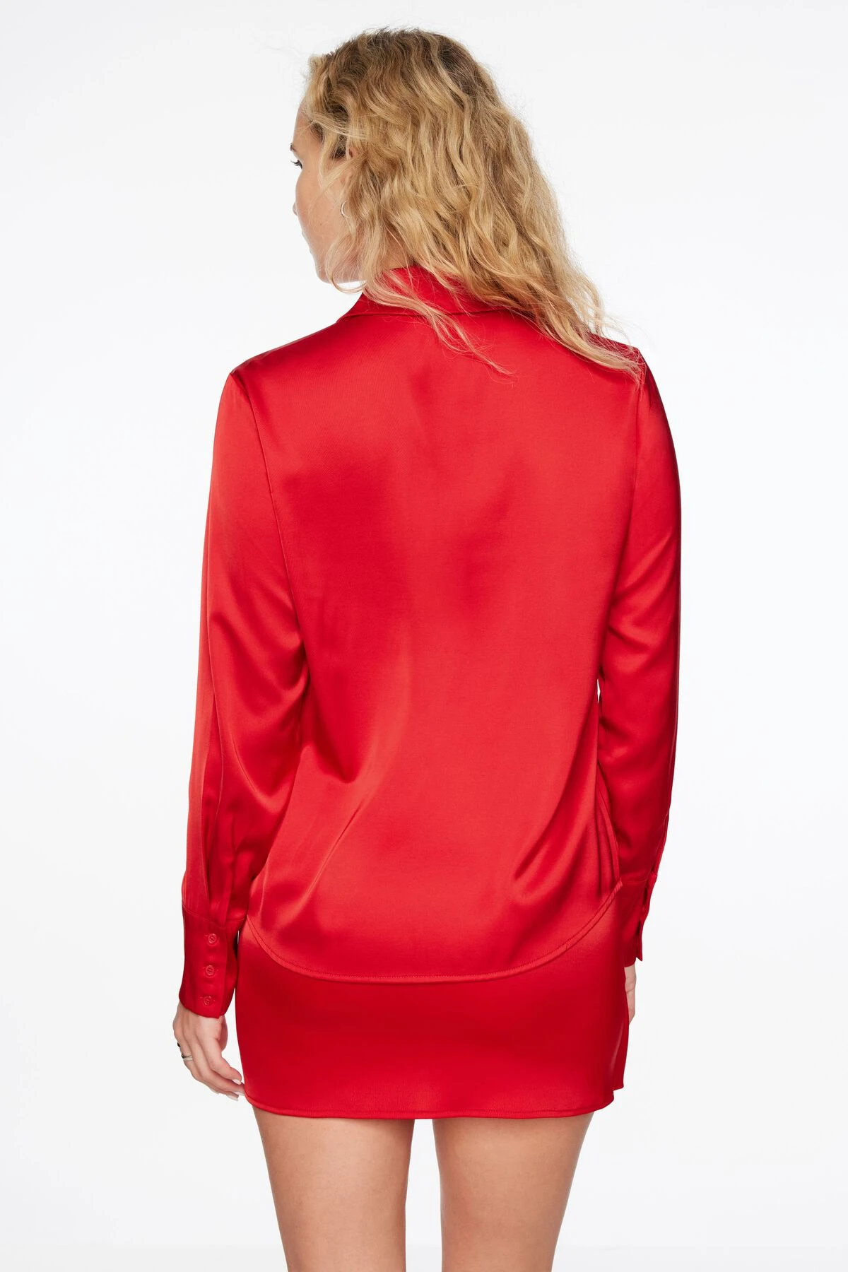 Dynamite Matisse Slim Satin Button Up Shirt In Fiesta Red - Image 2