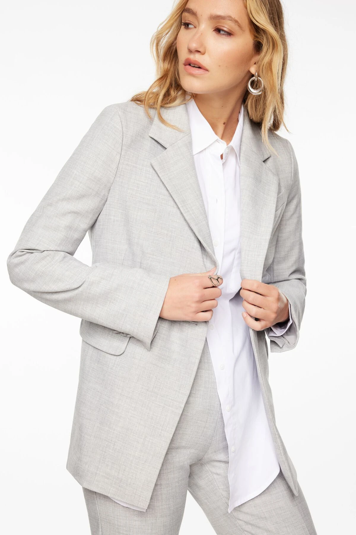Dynamite One Button Cinched Blazer In Light Gray - Image 2