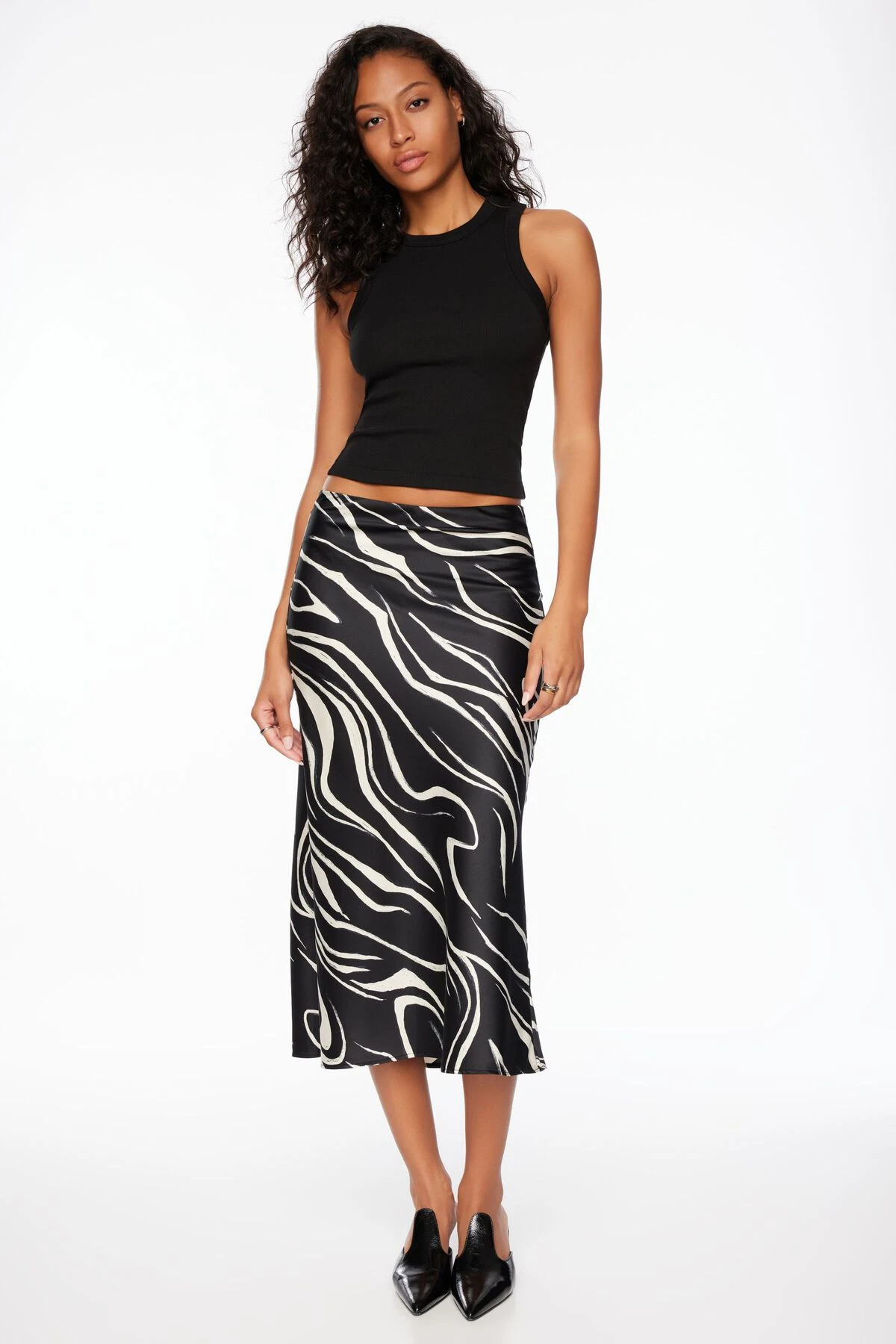Dynamite Melody Satin Slip Midi Skirt In Black & Cream Wave - Image 2