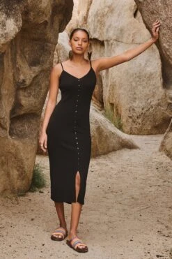 Dynamite V-Neck Button Down Midi Dress In Jet Black