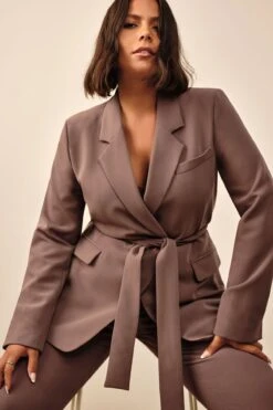 Dynamite Leia Belted Blazer In Deep Taupe