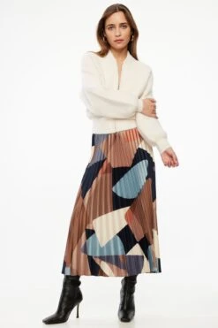 Dynamite Laure Pleated Maxi Skirt In Blue Abstract