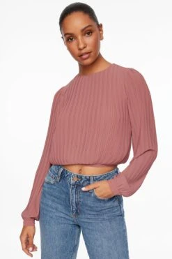 Dynamite Long Sleeve Pleated Top In Deco Rose