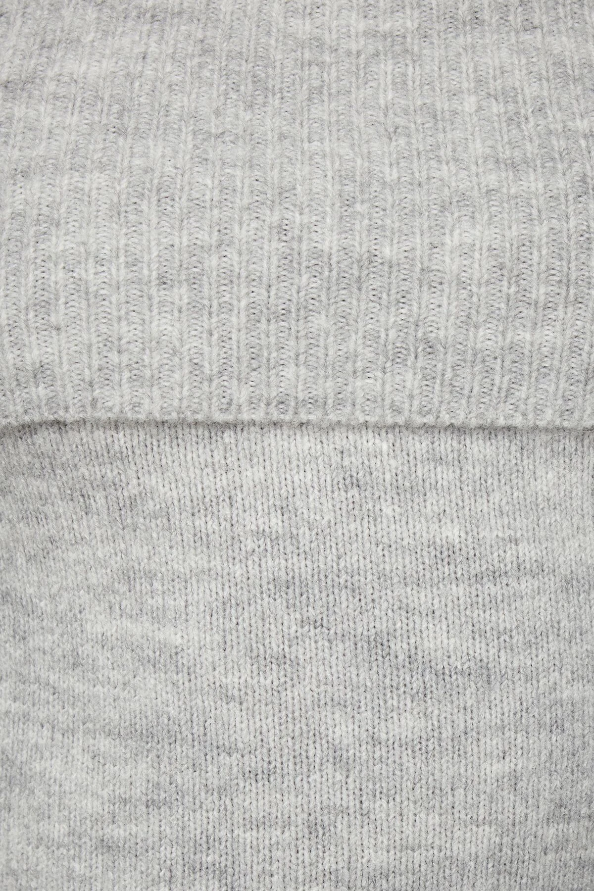 Dynamite Heavenlyarn™ Spongy Off Shoulder Maxi Dress In Light Grey Melange - Image 4