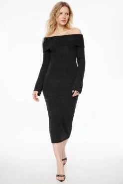 Dynamite Heavenlyarn™ Spongy Off Shoulder Maxi Dress In Lead Grey Melange