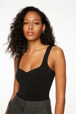 Dynamite Sculpt Sweetheart Neckline Bodysuit In Jet Black