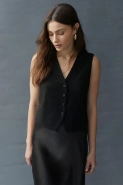 Dynamite Millie Tailored Four Button Vest In Jet Black