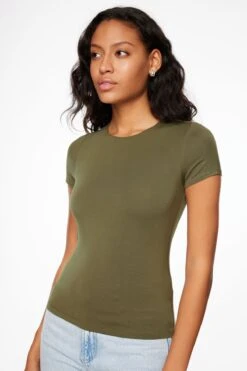 Dynamite Drea Jersey Crew Neck Tee In Kalamata Green