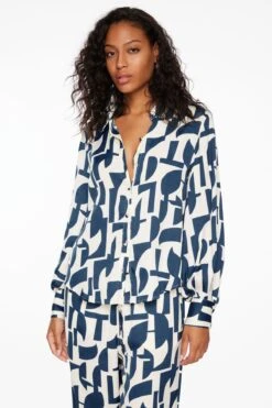 Dynamite Nellie Balloon Sleeve Button Up Shirt In Blue Geometric