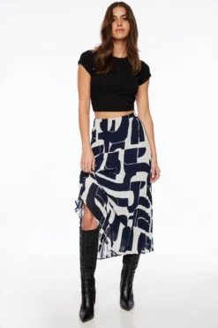 Dynamite Laure Pleated Chiffon Maxi Skirt In Navy & Cream Abstract