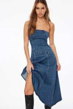 Dynamite Flared Tube Denim Midi Dress In Indigo Medium Dark