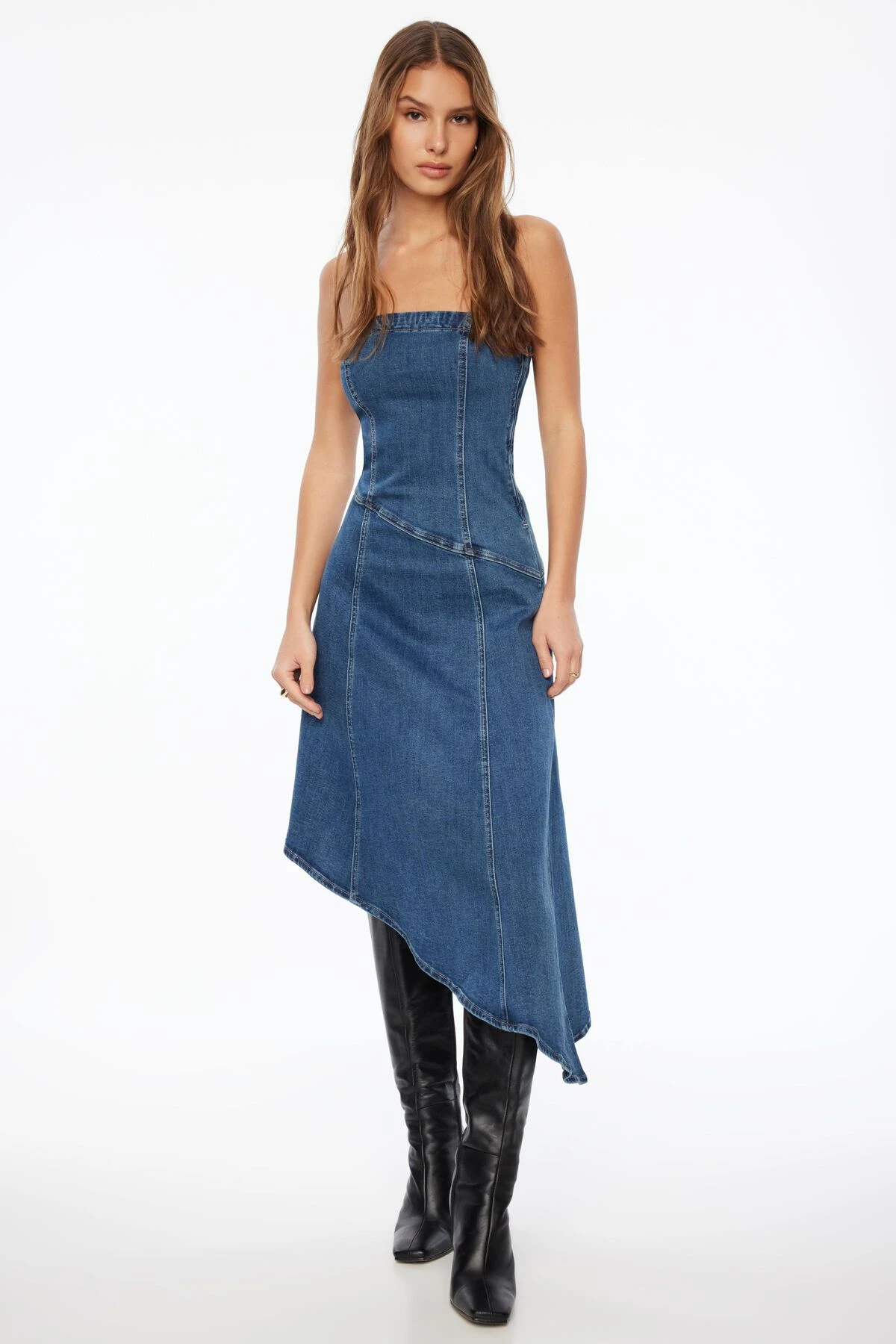 Dynamite Flared Tube Denim Midi Dress In Indigo Medium Dark - Image 2