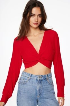 Dynamite Pleated Twisted Crop Blouse In Fiesta Red