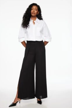 Dynamite Flowy Open Wide Leg Pants In Jet Black