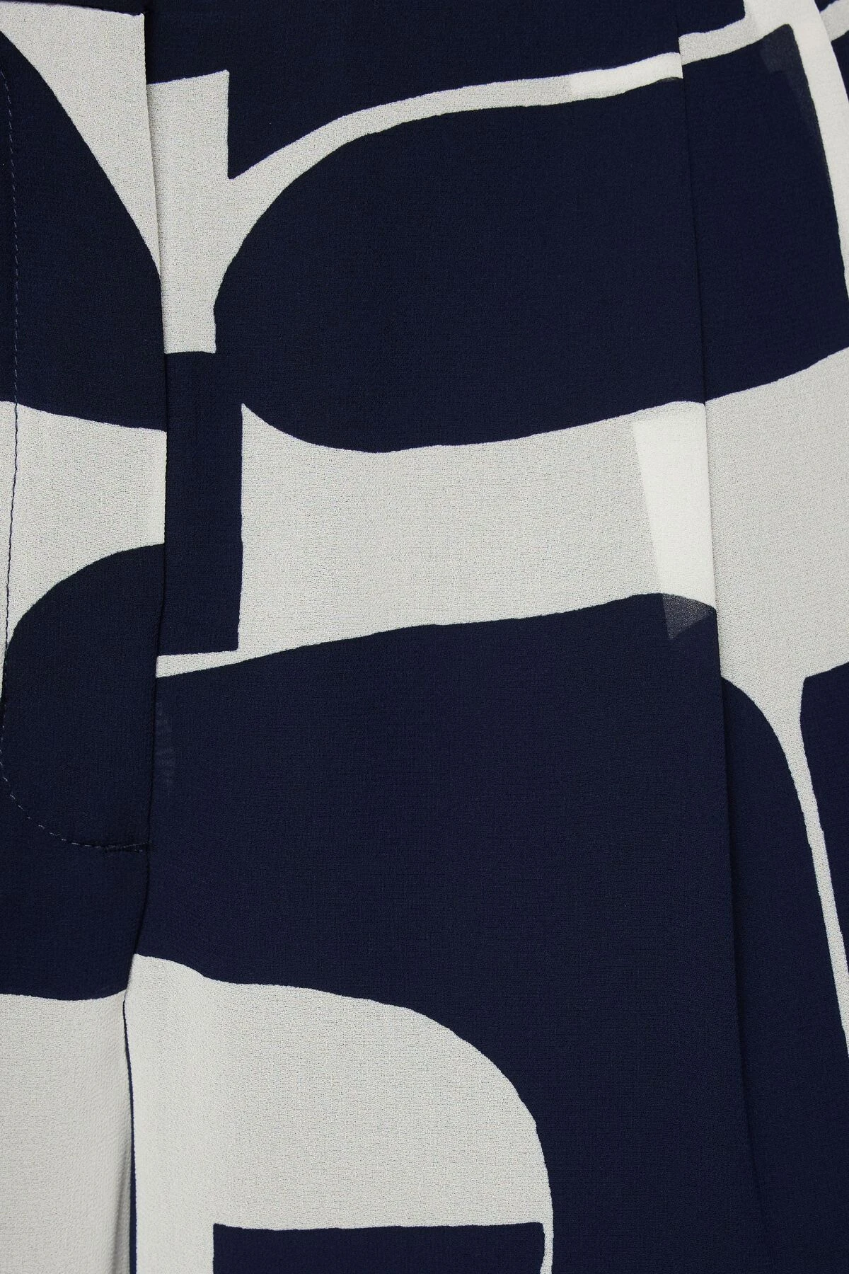 Dynamite Anika Wide Leg Pants In Navy & Cream Abstract - Image 4