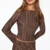 Dynamite Plissé Long Sleeve Top In French Roast Brown