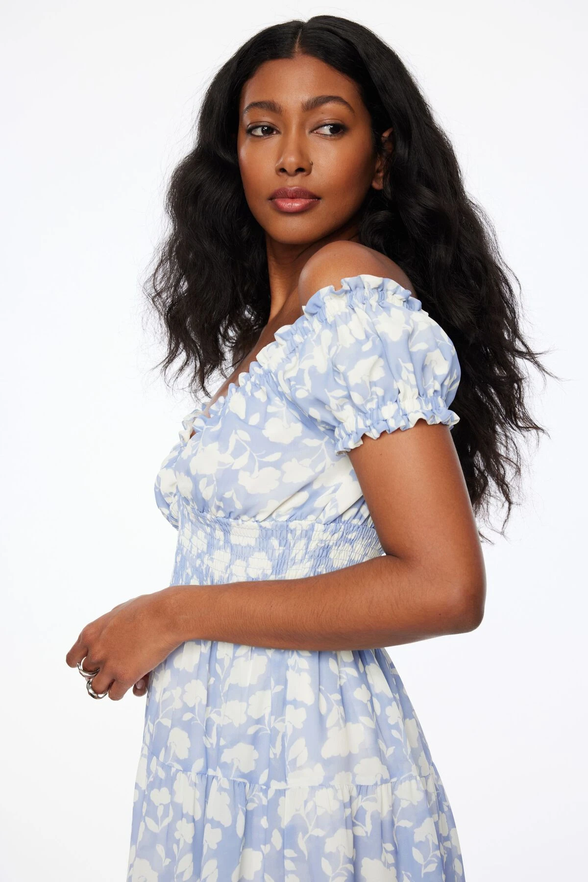 Dynamite Delphine Smocked Mini Dress In Blue & White Floral - Image 2